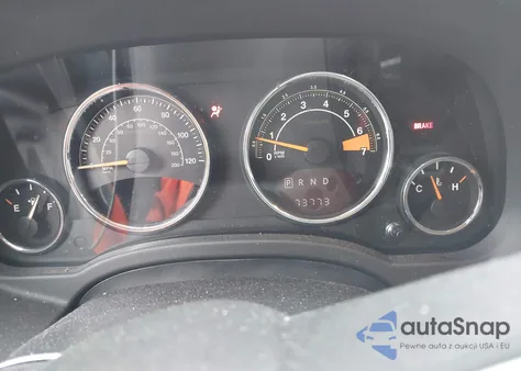 2017 Jeep Compass Latitude 4X4 z USA, uszkodzony, nr VIN 1C4NJDEB5HD163476